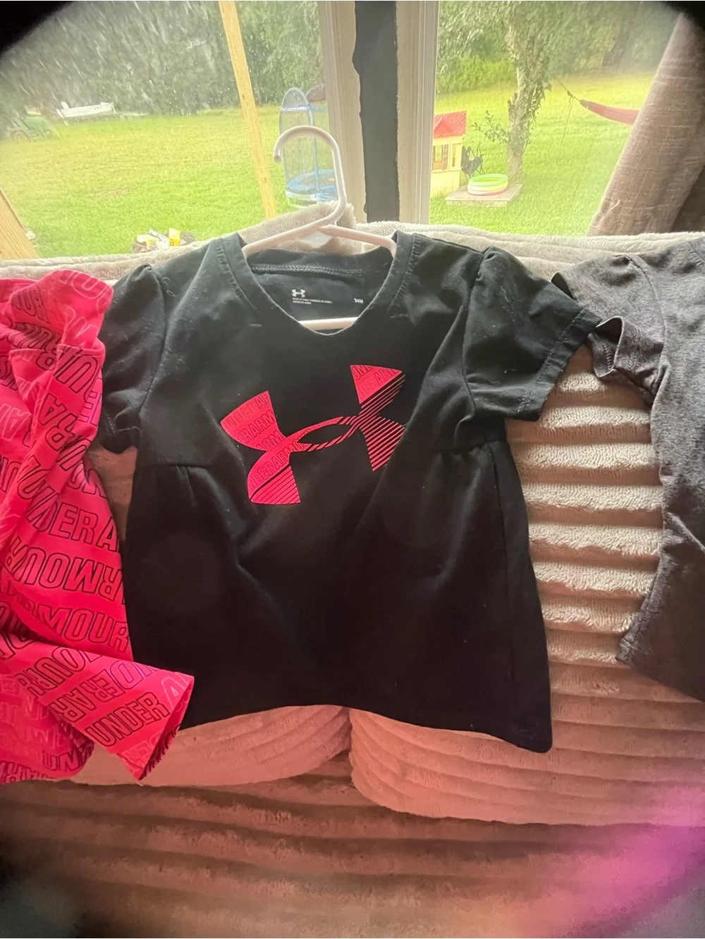 Toddler 24m Under Armour Black Tee and leggings with Pink Logo